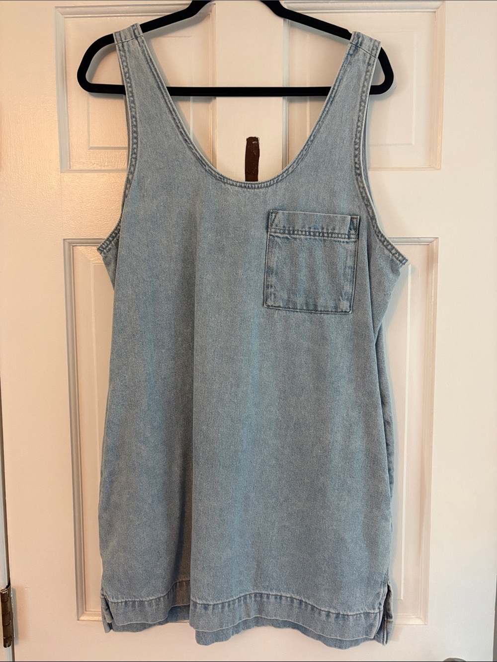 Universal Thread Light Wash Denim Tank Top Women’s Size M Free People Dupe